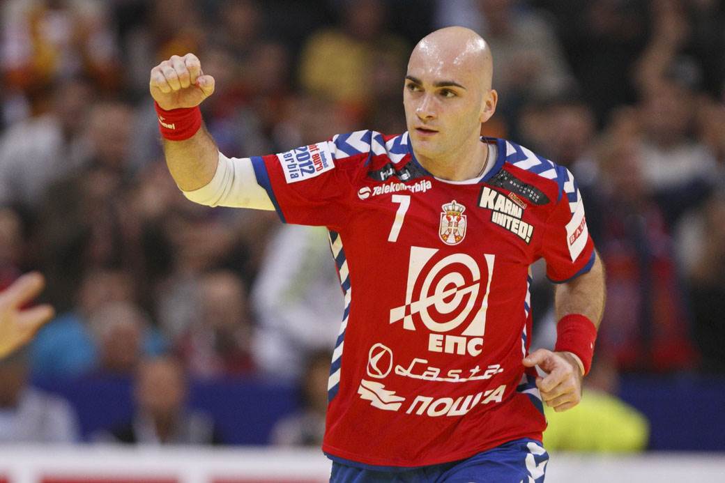 Srbija Hrvatska rukomet 2012 17.jpg