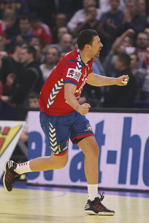 Srbija Hrvatska rukomet 2012 24.jpg