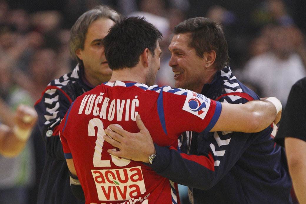 Srbija Hrvatska rukomet 2012 18.jpg