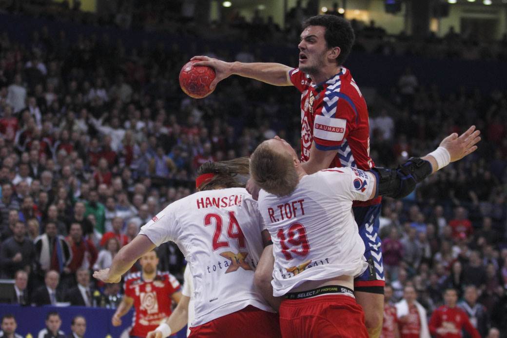 Srbija Danska rukomet 2012 4.jpg