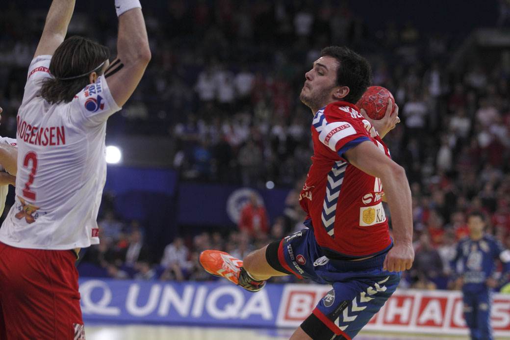 Srbija Danska rukomet 2012 6.jpg