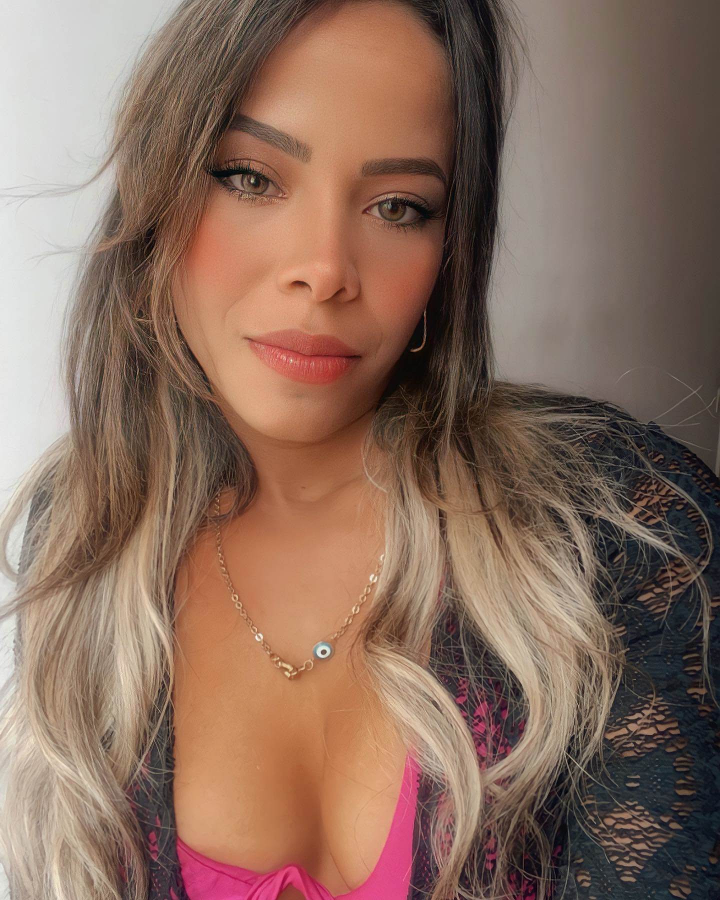 Poly Dourado (3).jpg