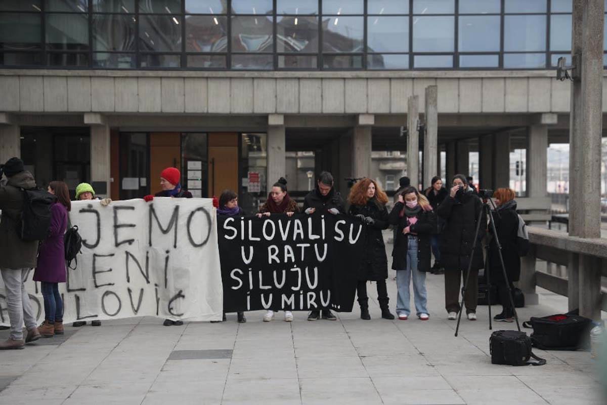 Žene u crnom, Milena Radulović, palata pravde, protesti, mika aleksić (14).jpg