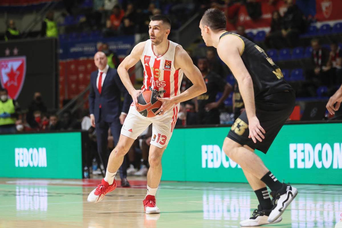 Ostin Holins posle poraza od Monaka