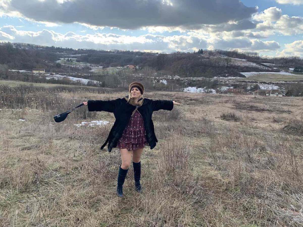 Jelena Golubović, kuća, planina (8).jpg