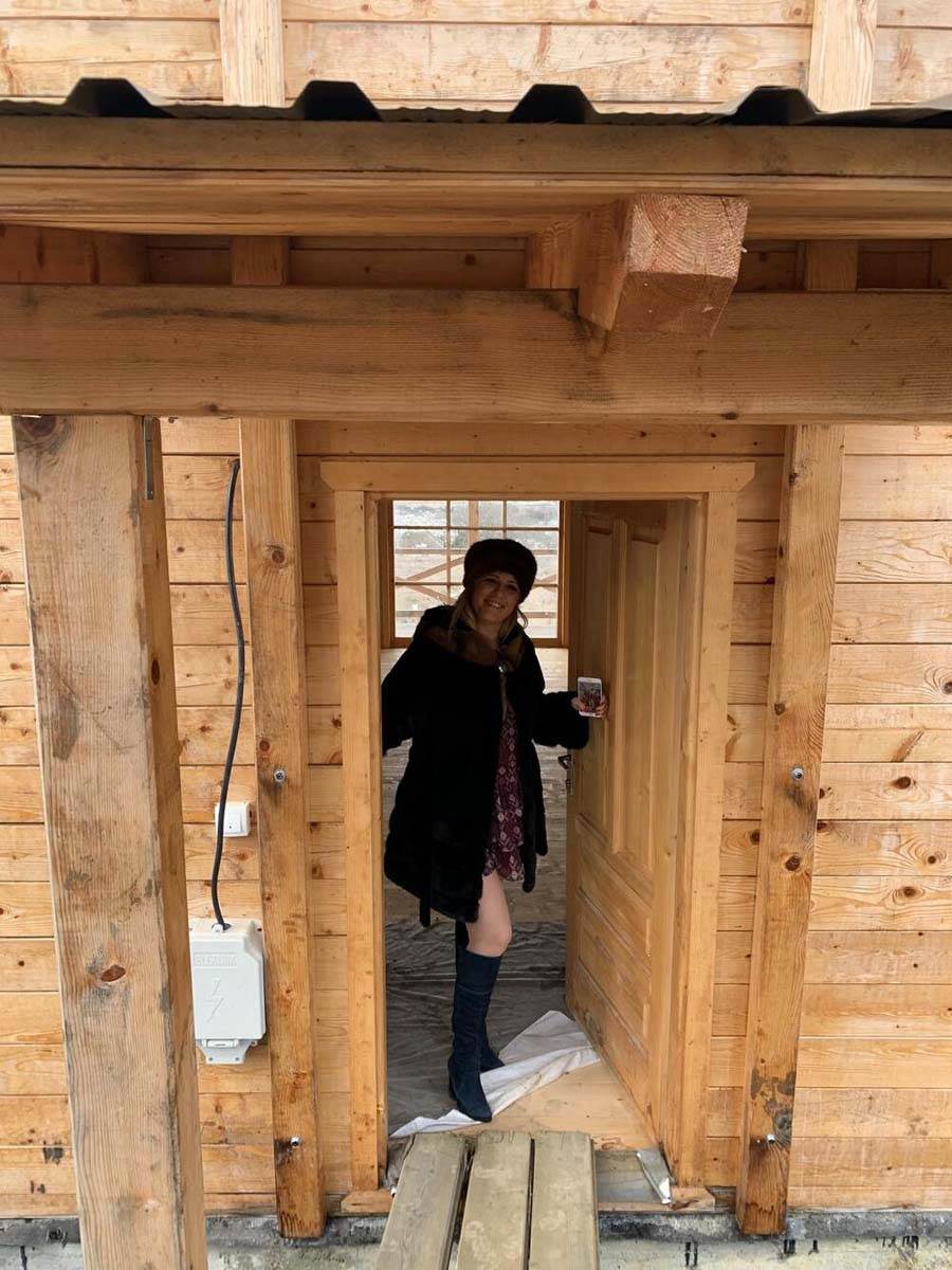 Jelena Golubović, kuća, planina (9).jpg