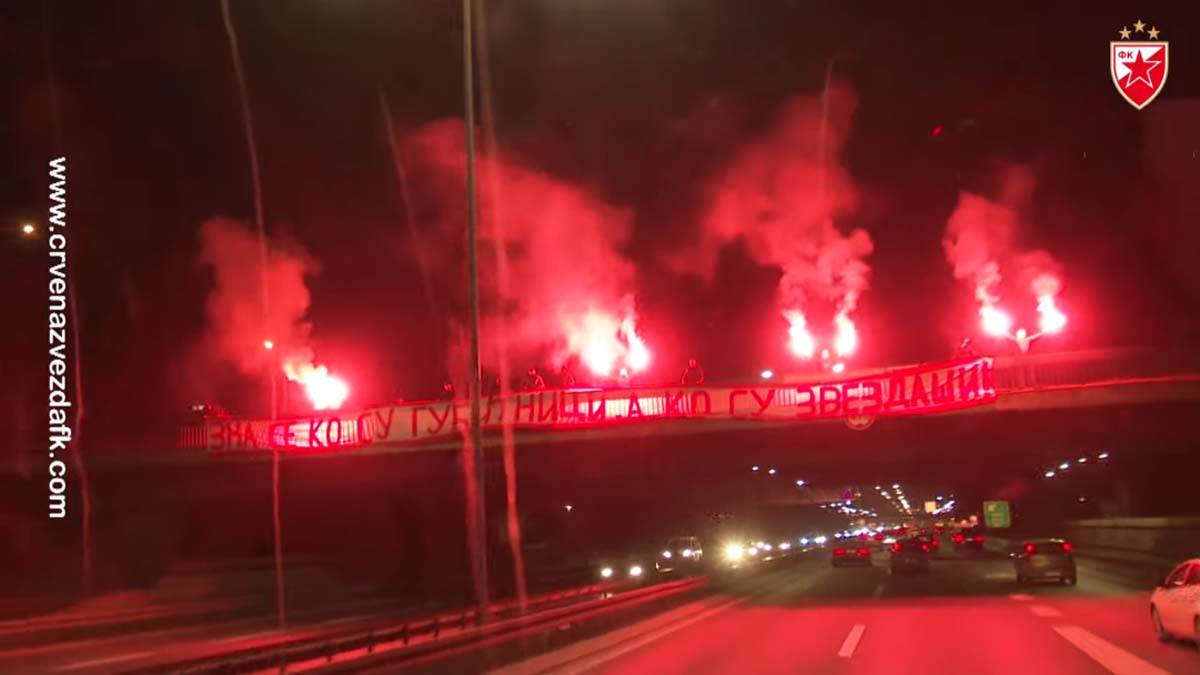 Doček Crvene Zvezde prilikom povratka sa priprema, Crvena Zvezda (3).jpg