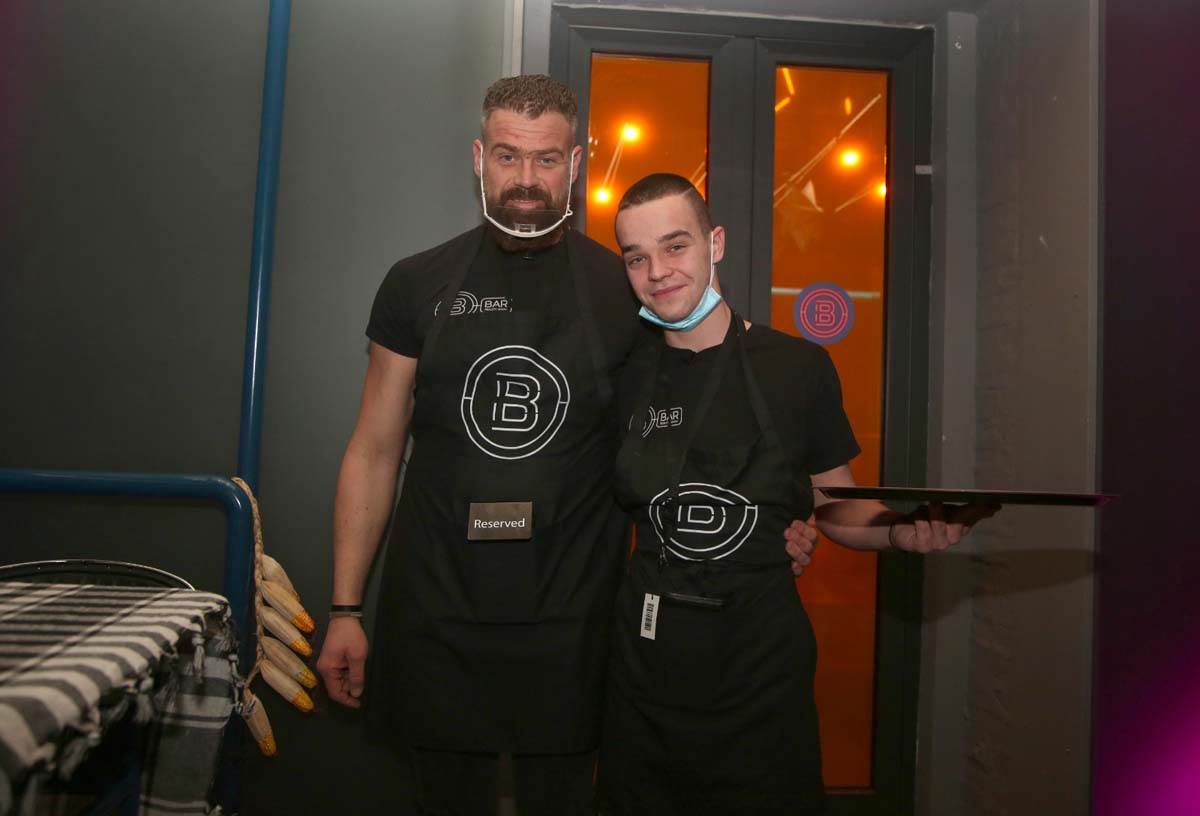 Karaoke veče sa Radom Vasić u BARu (15).jpg