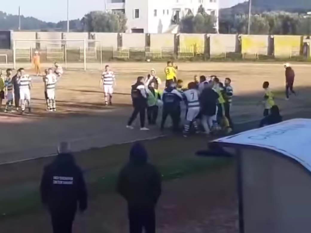 Tuča na terenu Grčka (8).jpg