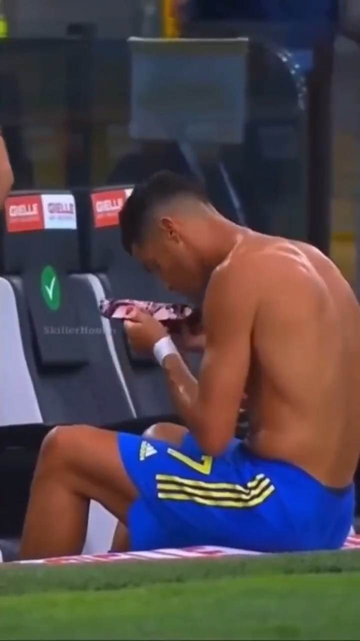 Ronaldo, ritual, štitinik (9).jpg