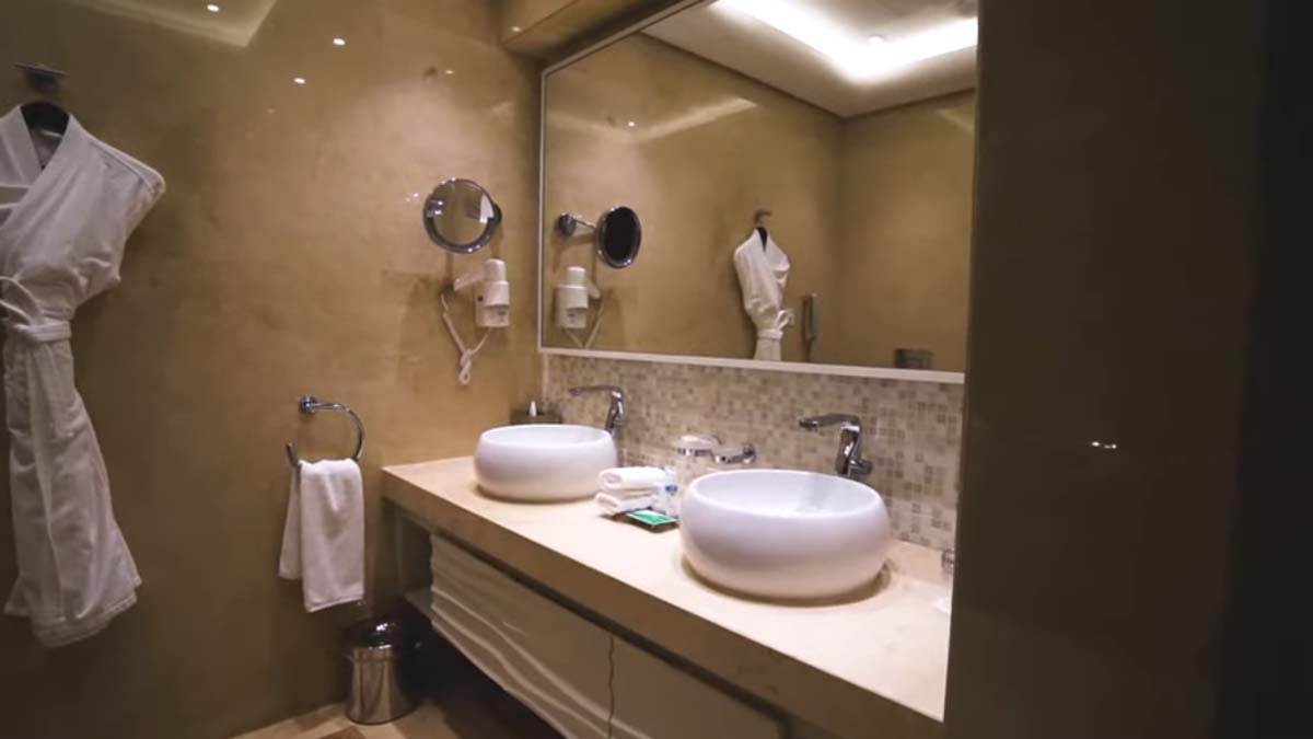 Souq Al Wakra Hotel, Katar, Fudbal (6).jpg