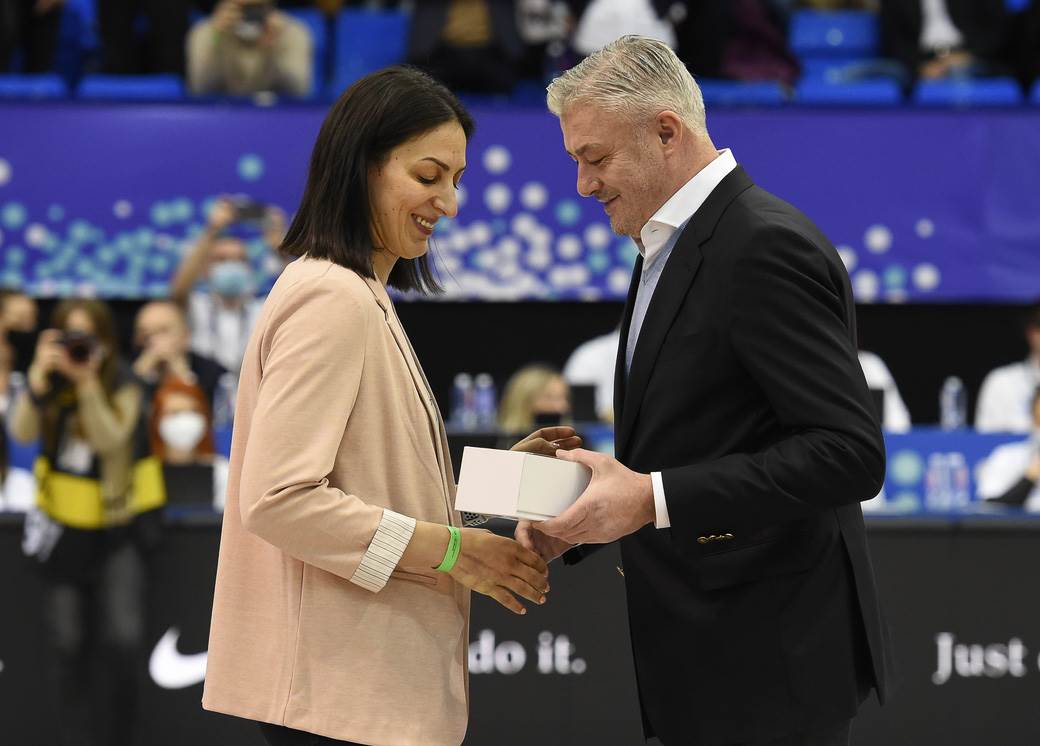 sonja vasic i jelena bruks-3.jpg