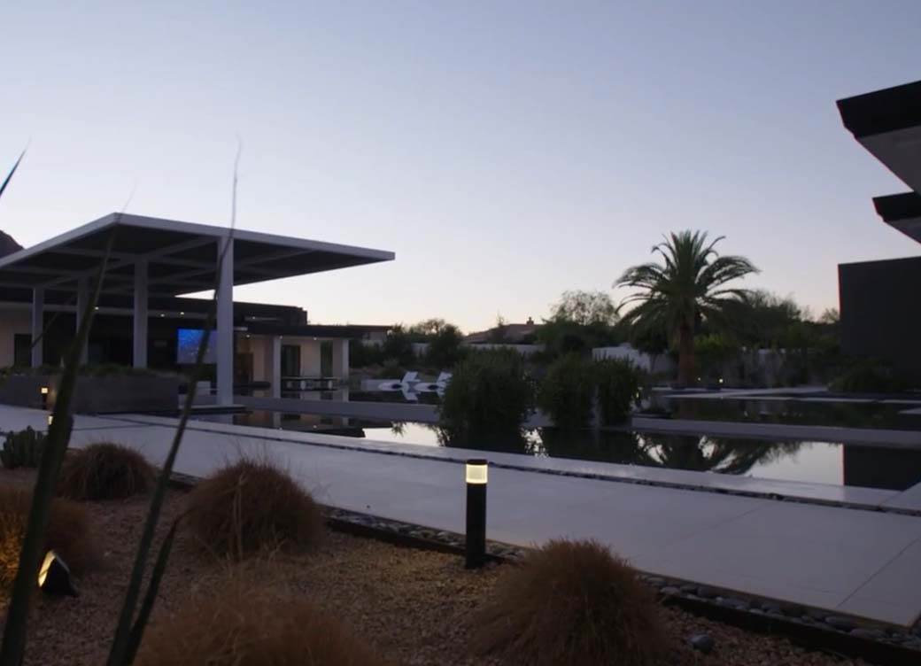 Raskinuli Kendal Džener i Devin Buker