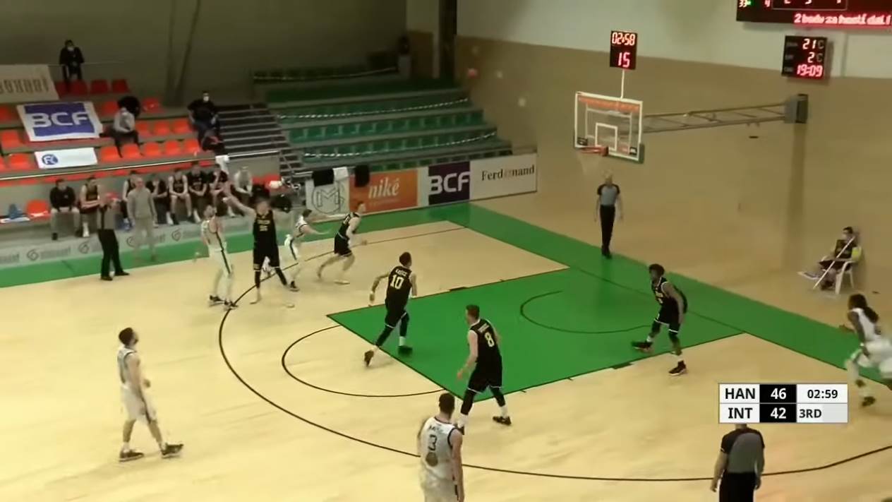 Aleksandar Zvečević  (2).png