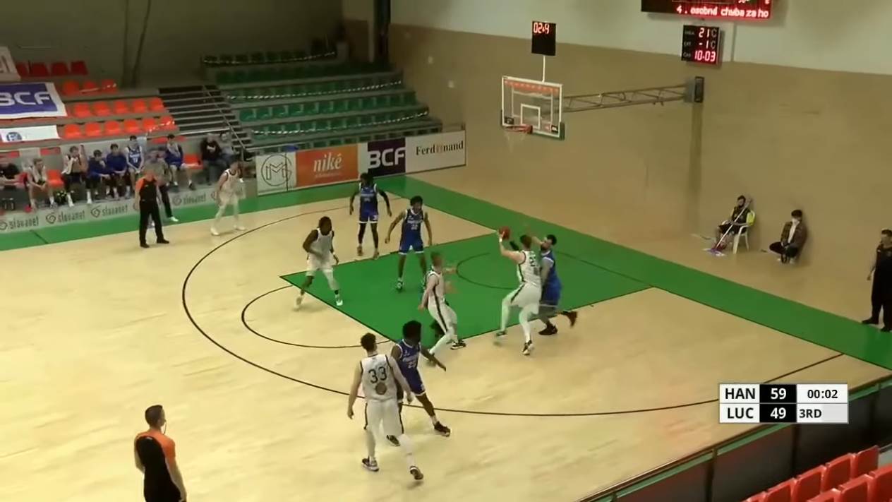 Aleksandar Zvečević  (1).png