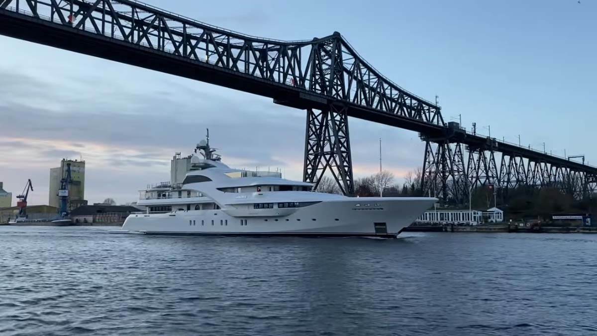 Super jahta, Graceful, Vladimir Putin (4).jpg