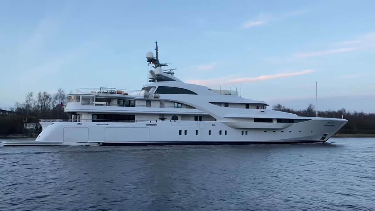 Super jahta, Graceful, Vladimir Putin (5).jpg