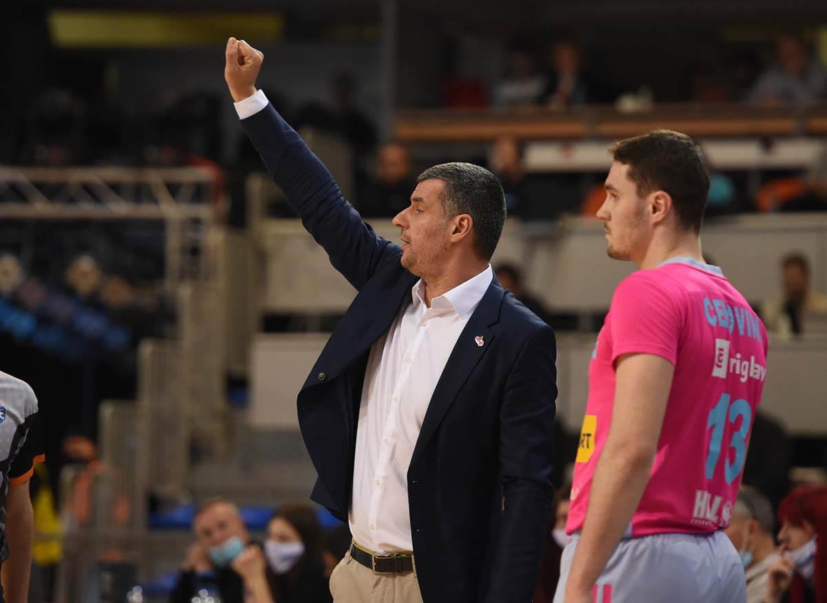 Mega, Zlatibor (13).jpg