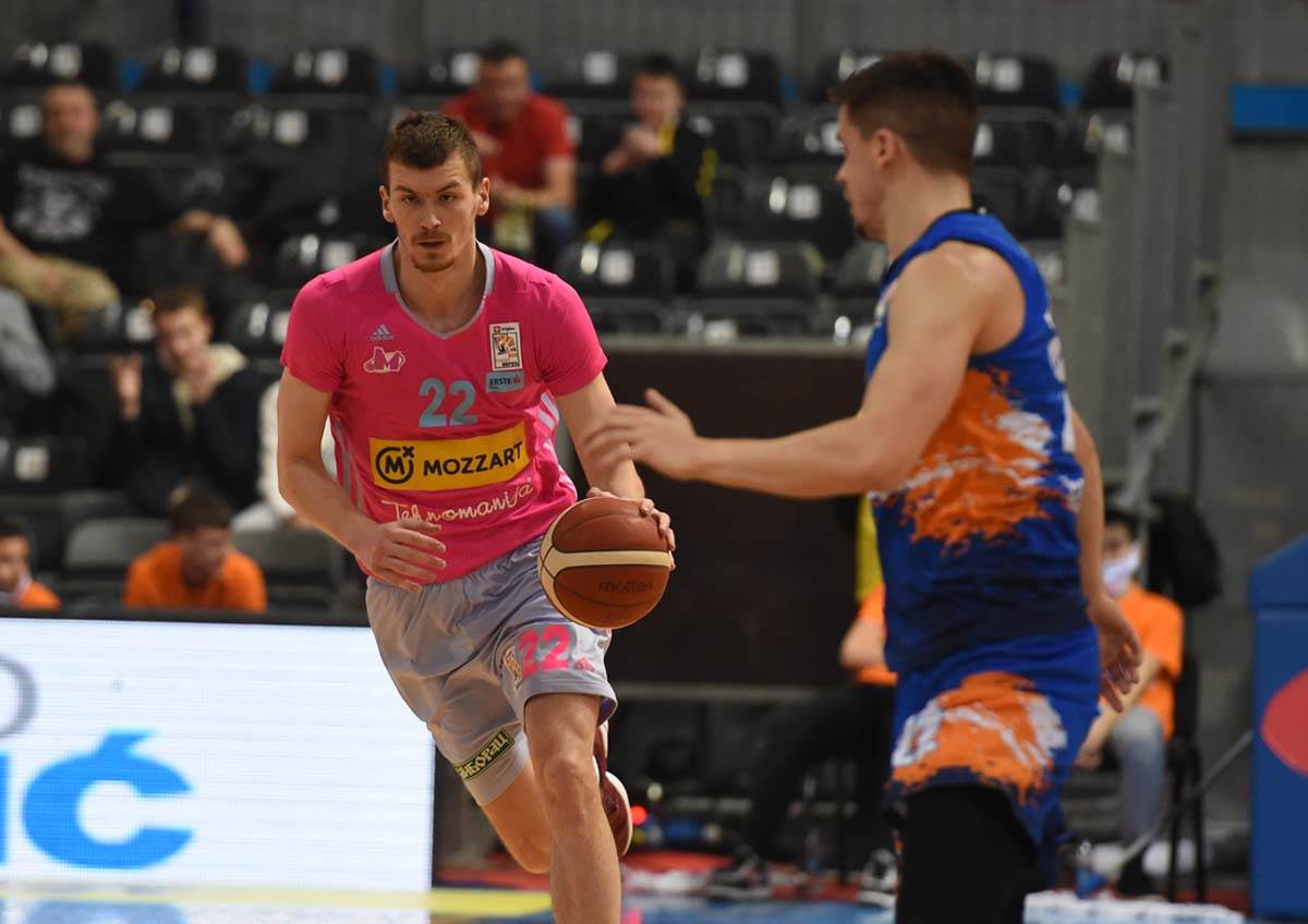 Mega, Zlatibor (22).jpg