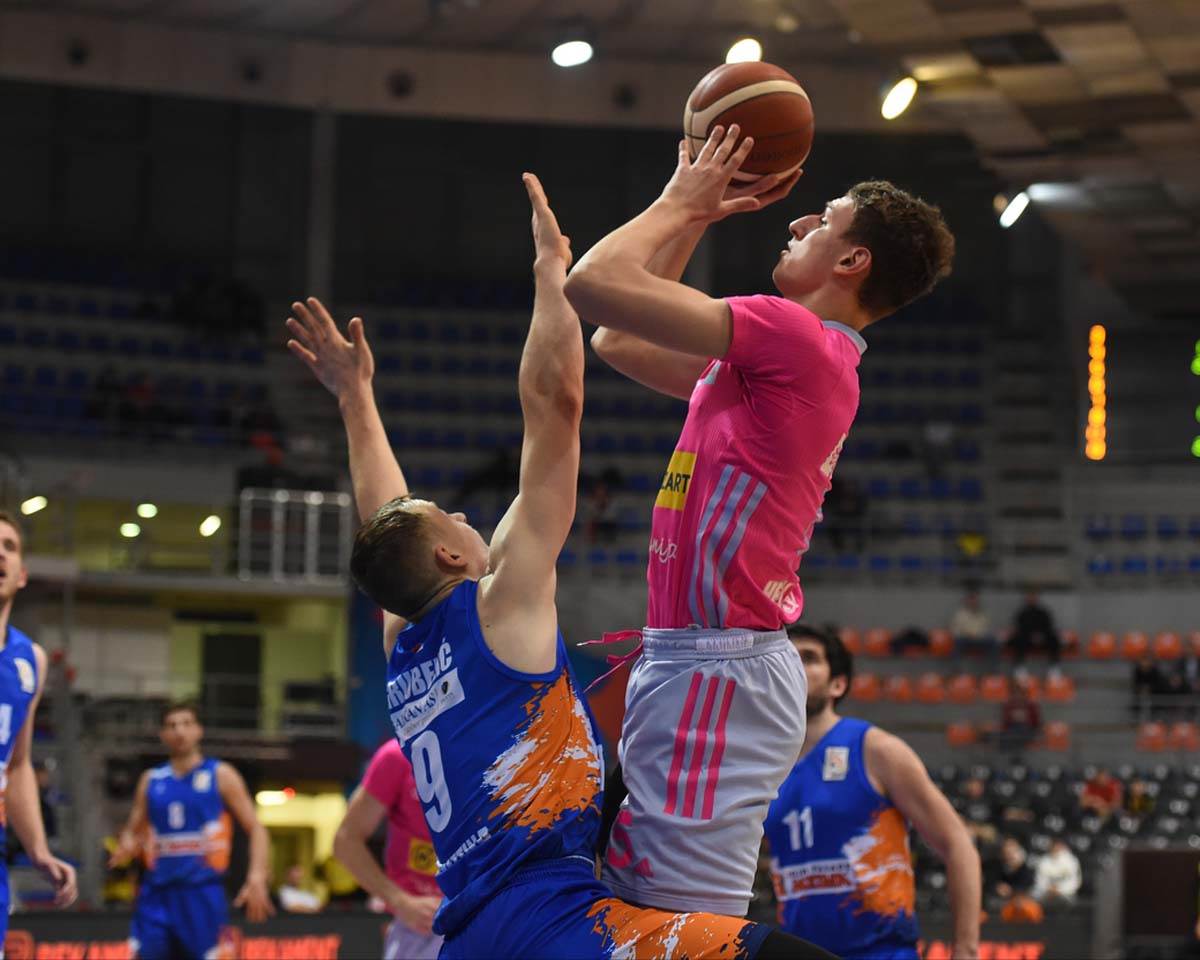 Mega, Zlatibor (23).jpg