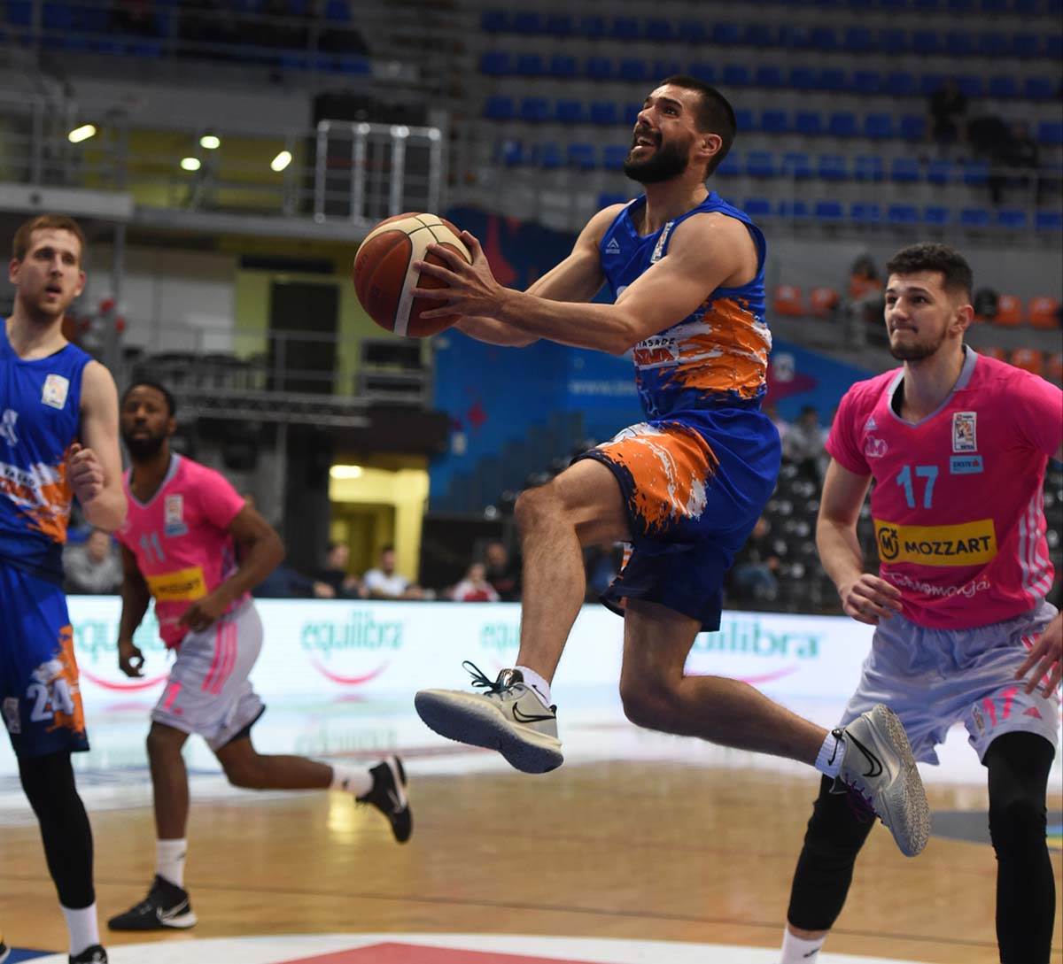 Mega, Zlatibor (31).jpg