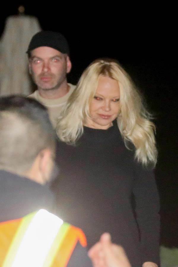 pamela anderson 25.jpg