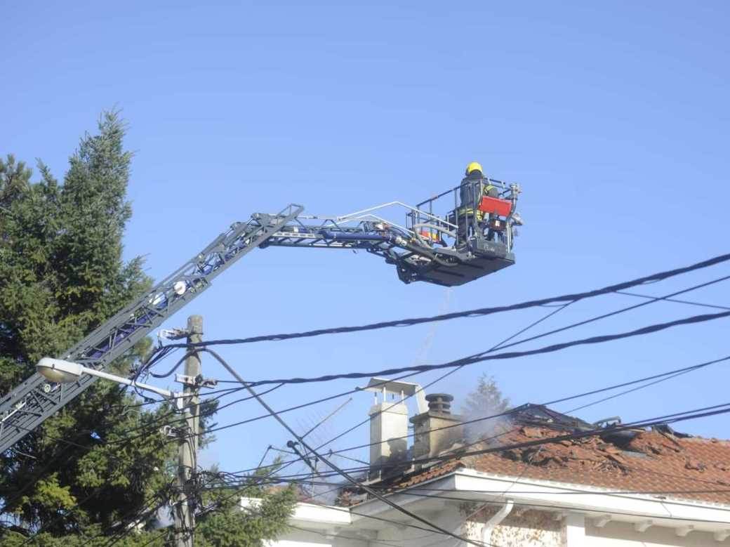 Gori Hrvatska ambasada u Beogradu