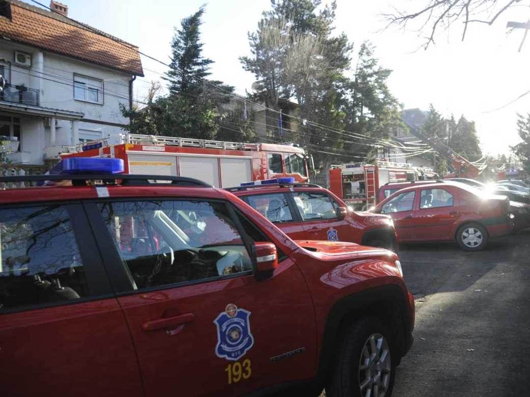 Gori Hrvatska ambasada u Beogradu