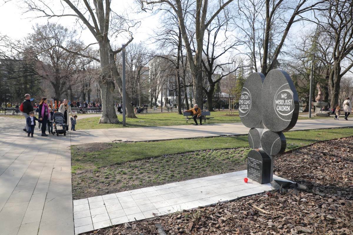 Spomenik Nato agresija  (4).jpg