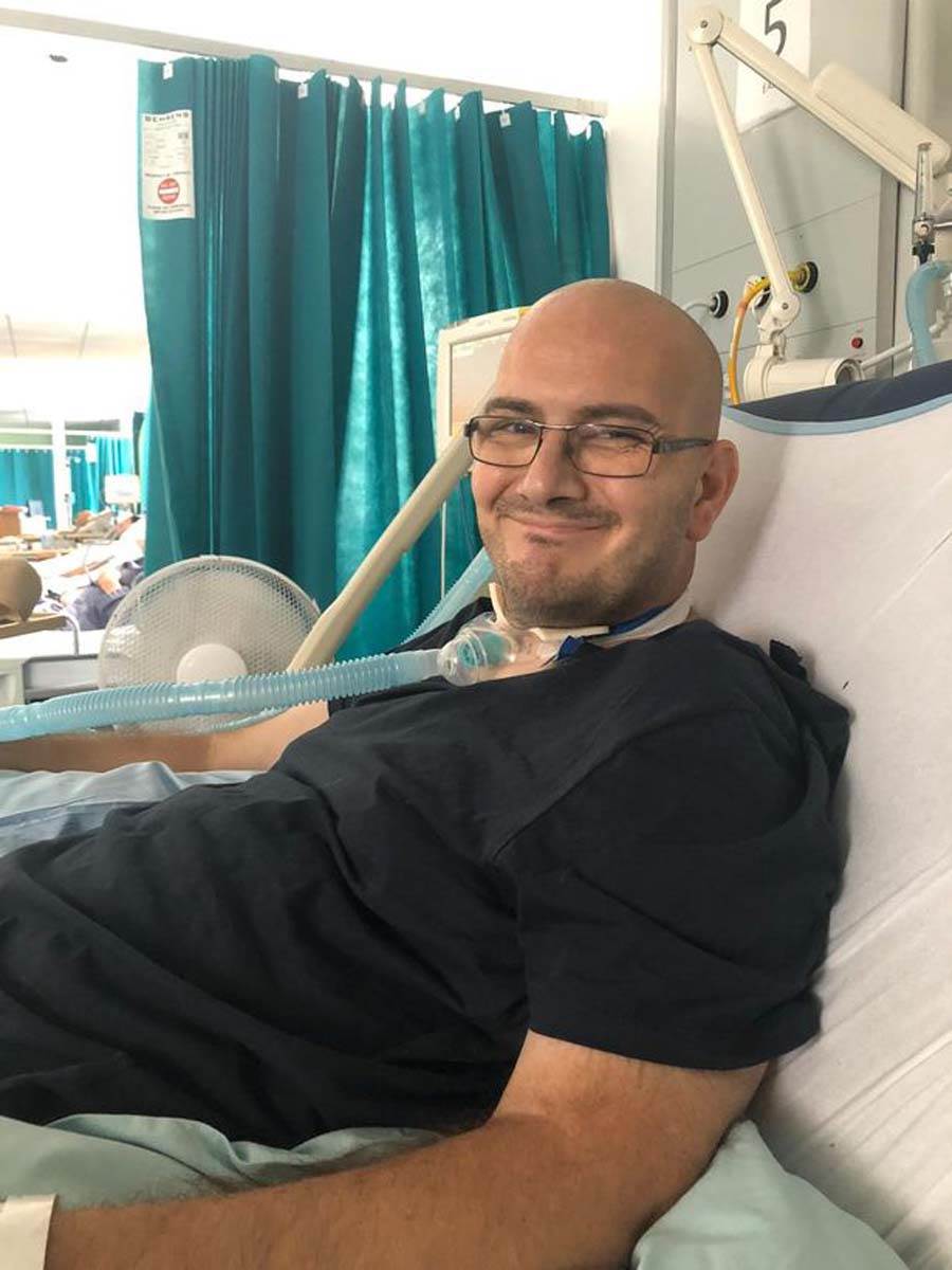 Daren Roberts, Paraliza, Vrat (4).jpg