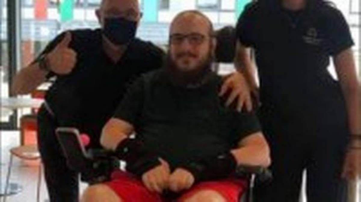 Daren Roberts, Paraliza, Vrat (7).jpg