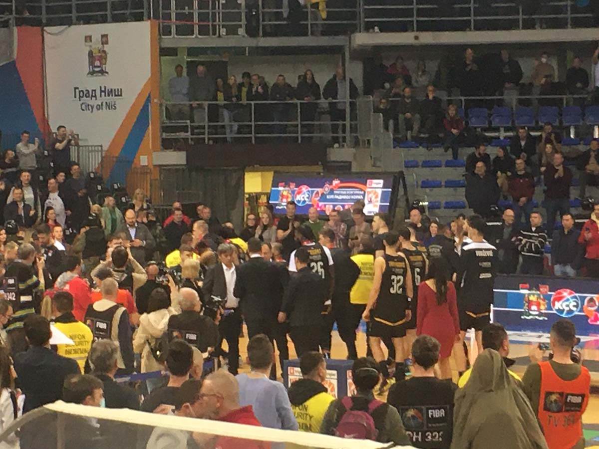 kraj meča, pobeda crvene zvezde (1).jpg