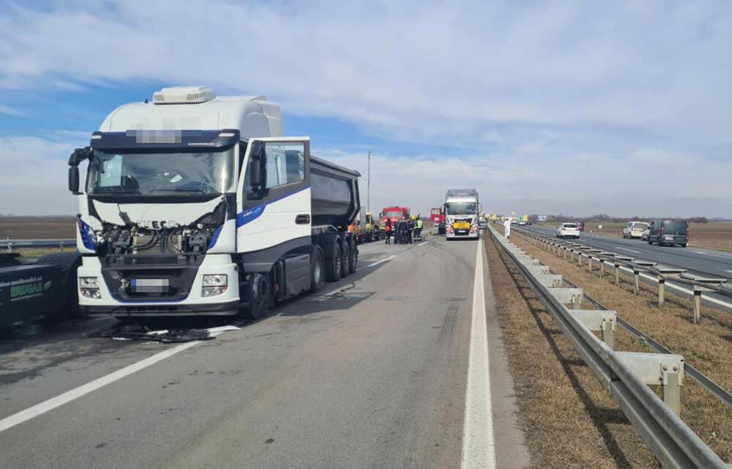 Lančani Sudar Stara pazova (4).jpg