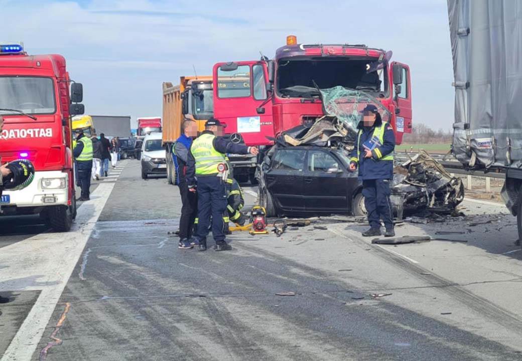 Lančani Sudar Stara pazova (6).jpg