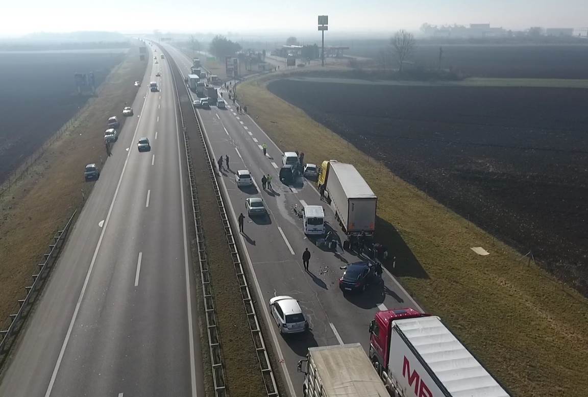 sudar na naplatnoj rampi9.jpg