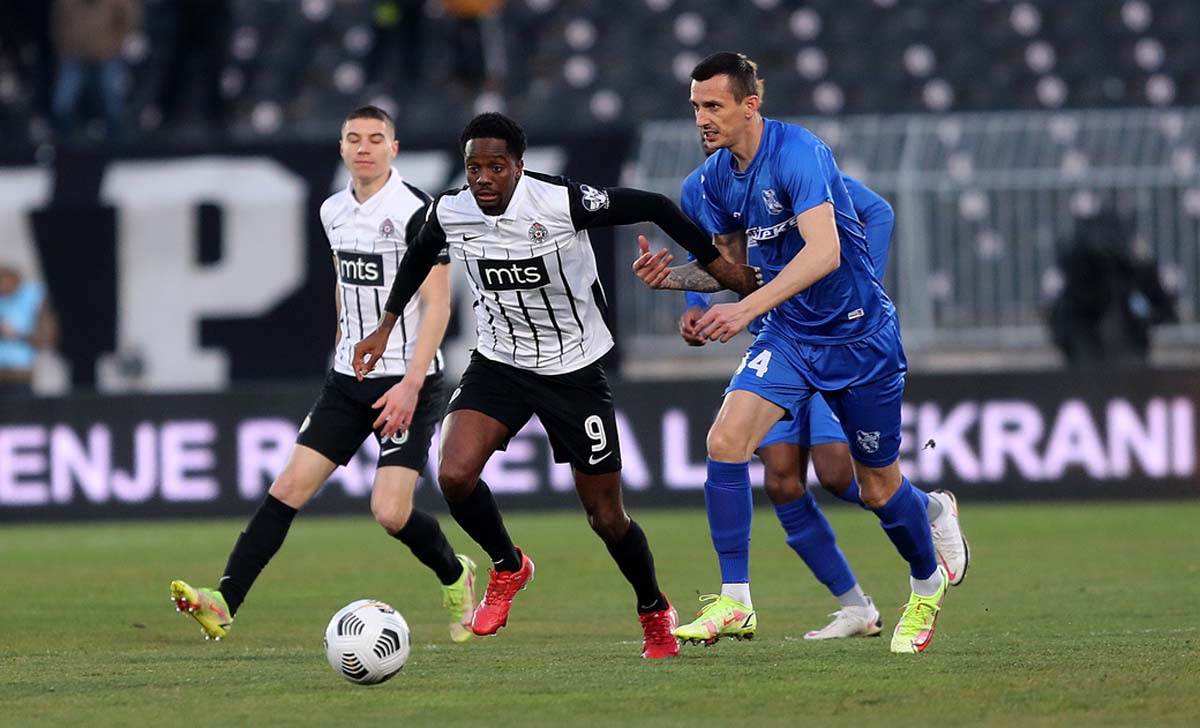 Transparent Grobara posle derbija