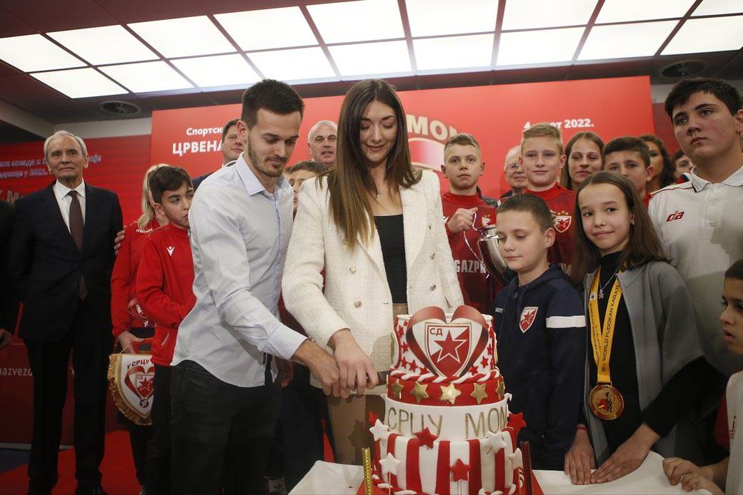 c rvena zvezda rodjendan  (1).jpg