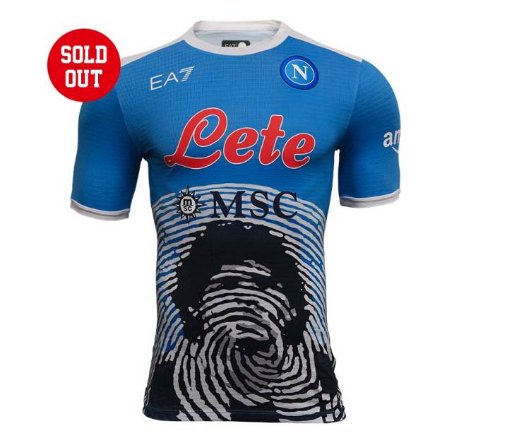 Napoli predstavio 13 dres u sezoni