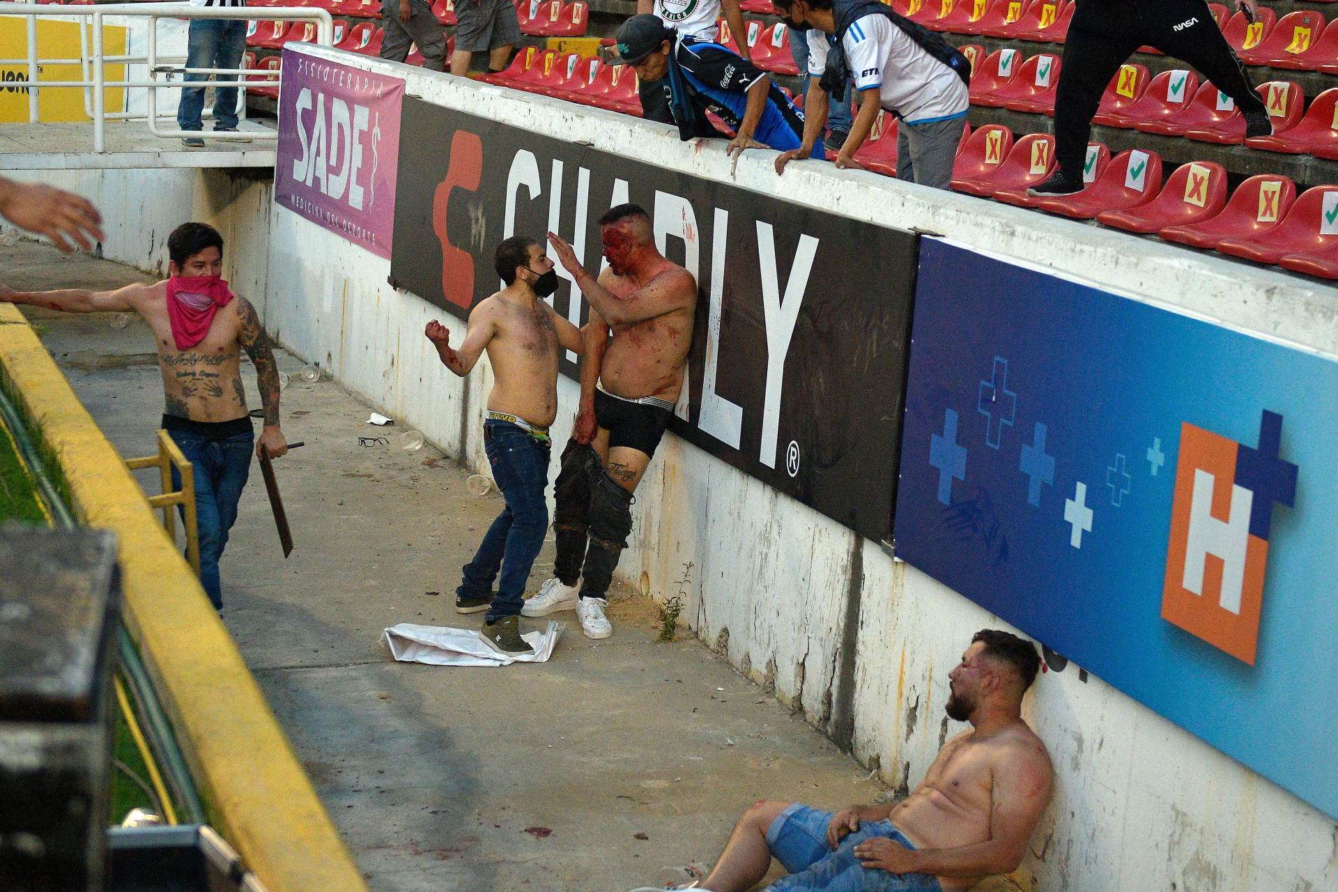 kueretaro, atlas, huligani, meksiko