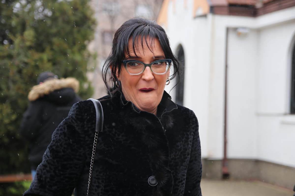 Prva žena ace lukasa (3).jpg