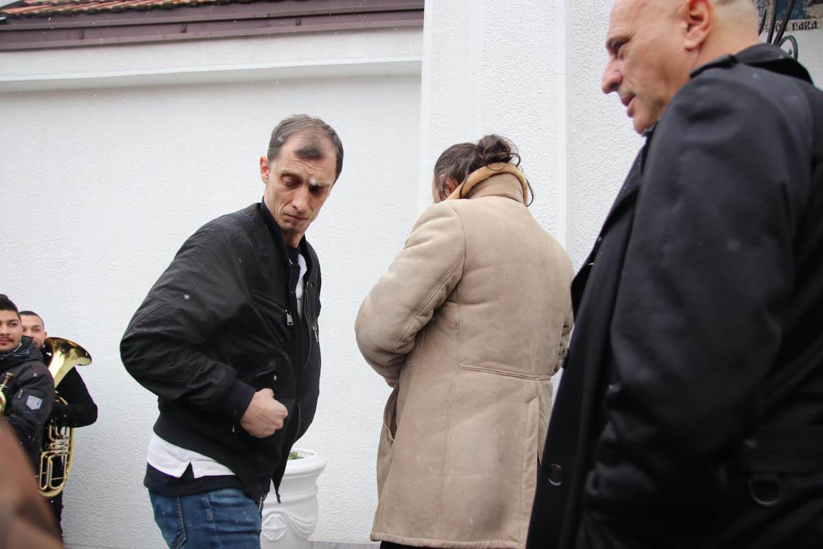 aca lukas stigao na vencanje sinu u pratnji trubaca (4).jpg