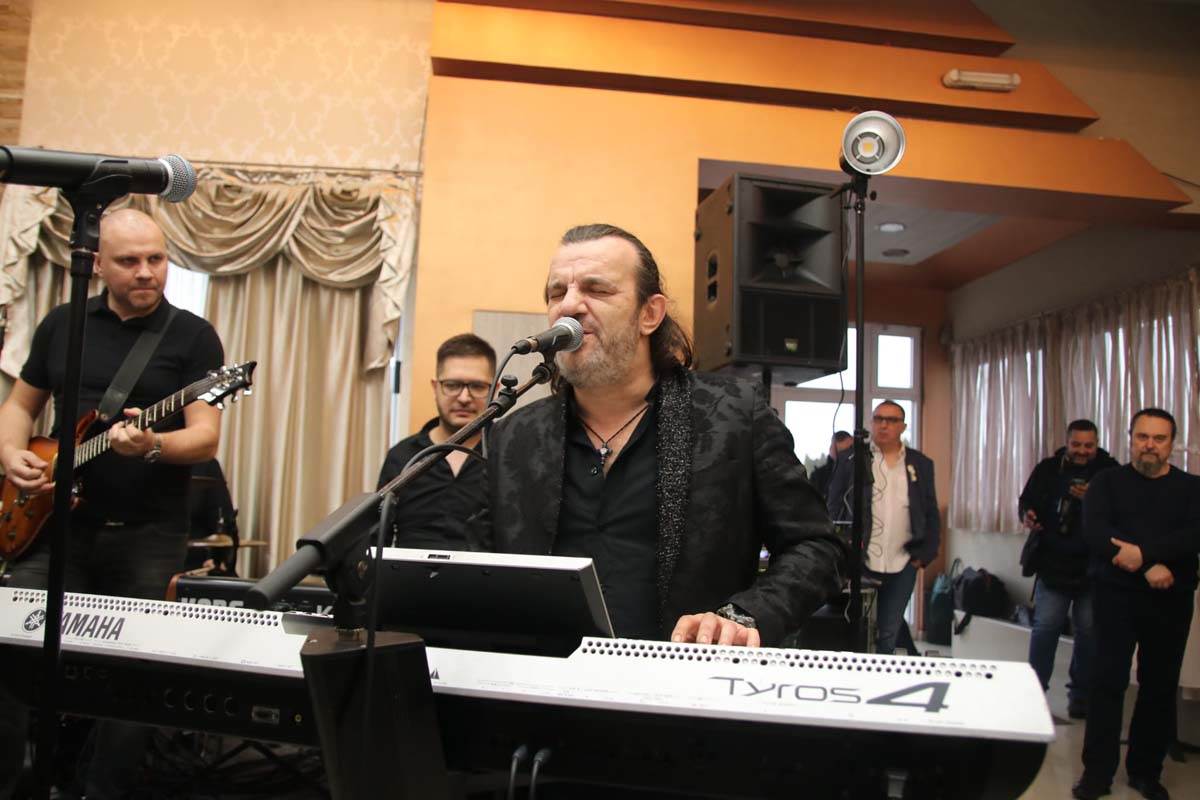 WhatsApp Image 2022-03-06 at 16.34.09 (1).jpg