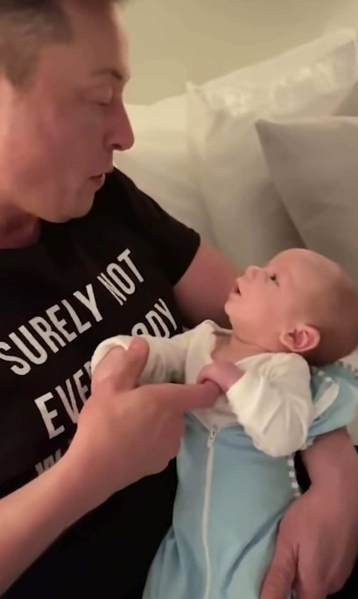 elon mask i dete.jpg