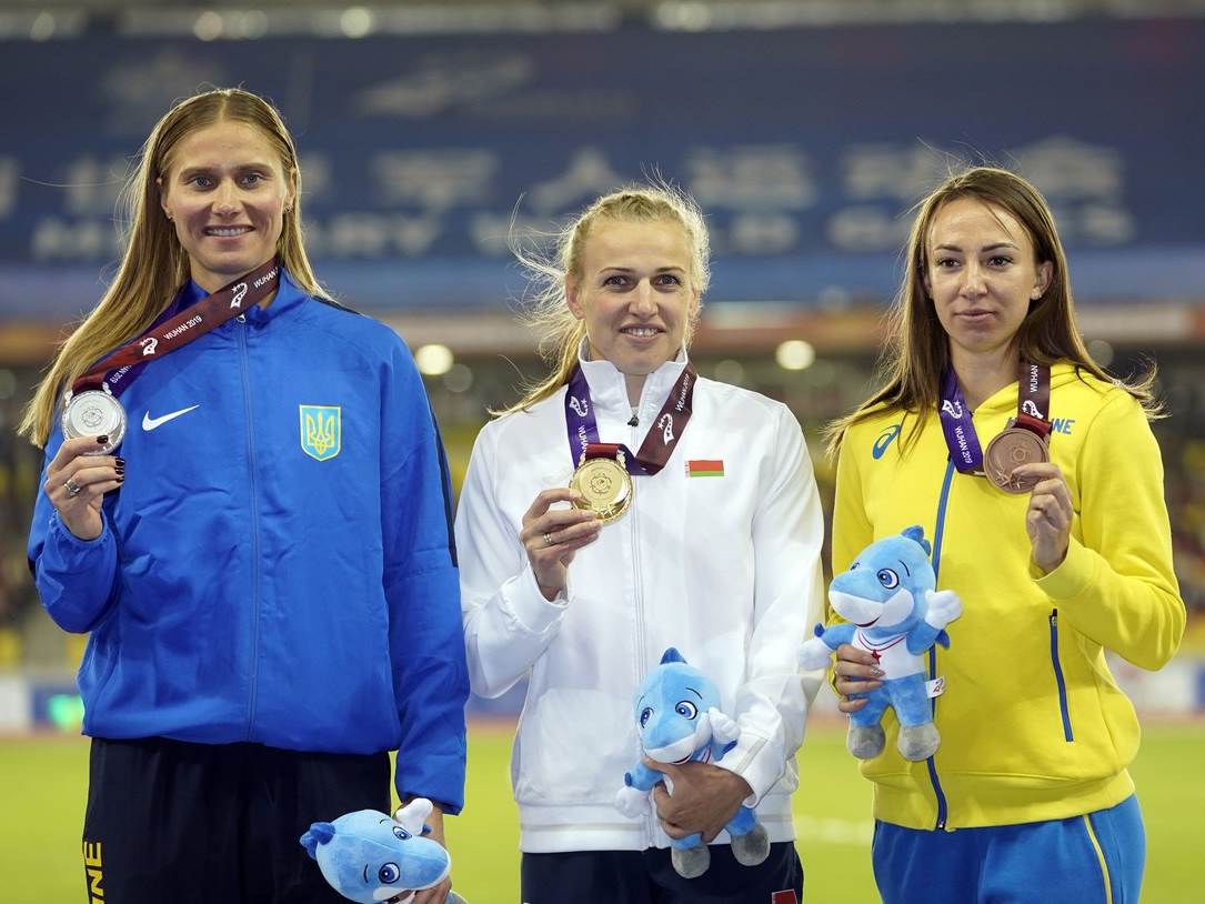 Ana Plotišina (u plavom)