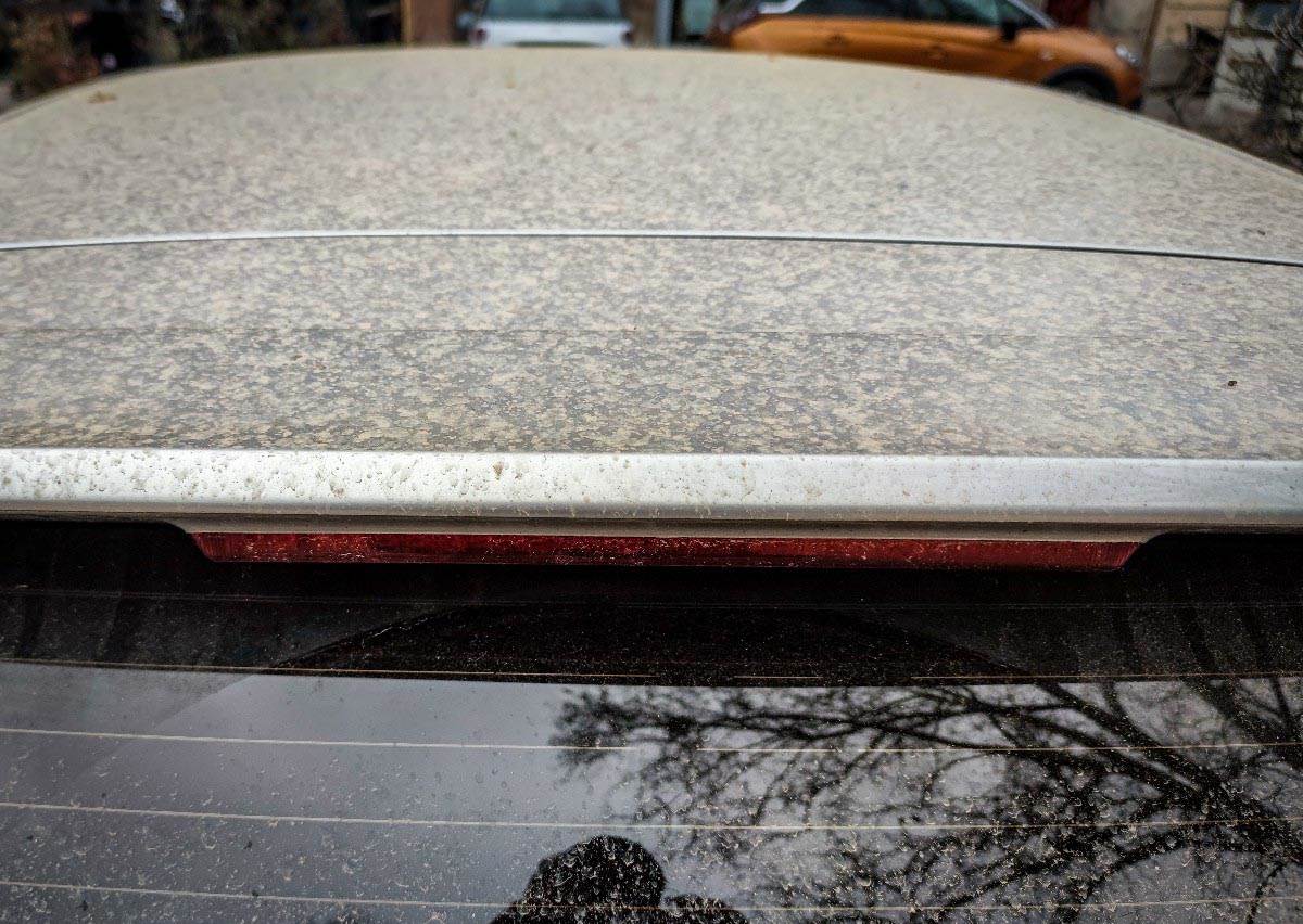 Žuta kiša isprljala automobile