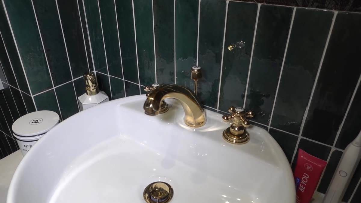 Ena Luna, Renoviranje kupatila (8).jpg