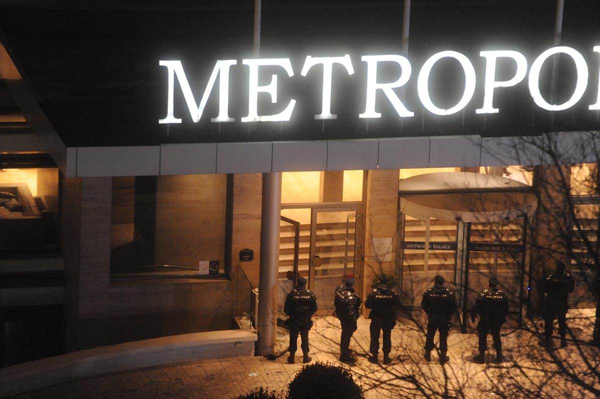 Incident ispred hotela metropol, obračun navijača  (8).jpg