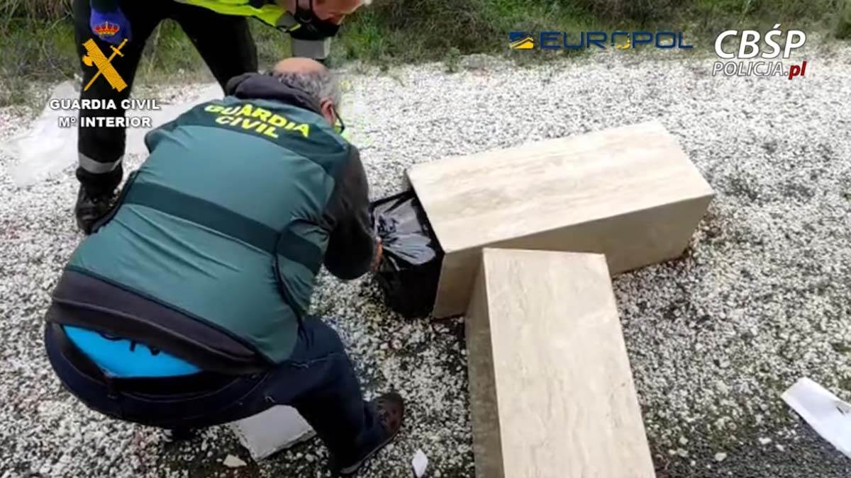 MUP akcija španska policija droga (4).jpg