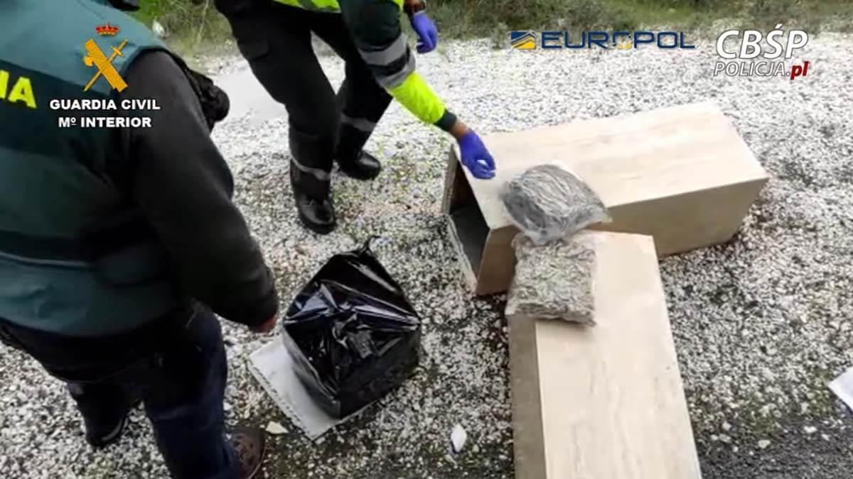 MUP akcija španska policija droga (5).jpg