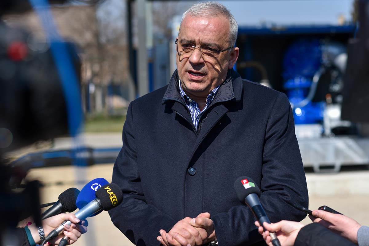 Gradonačelnik Bakić: Rešili smo višedecenijski problem građana MZ „Gat“ 